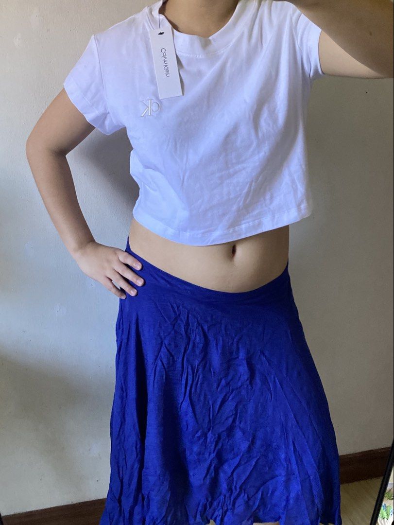 Calvin Klein White Crop Shirt (Category: Shirts) located in Manaoag. Submitted by wewhorewhat (Listing ID 1464241105, Image 1). Description: BRANDNEW FROM USA !!! SIZE MEDIUM WITH TAGS OG NOT OR.