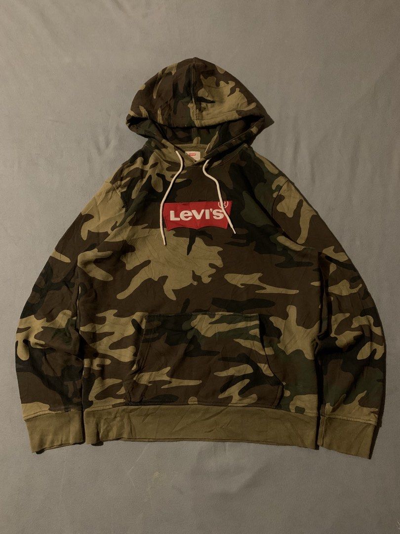 CAMO LEVIS HOODIE (Category: Hoodies) located in Cavite. Submitted by thrift_2find (Listing ID 1464336872, Image 1). Description: 23x28 no issue.