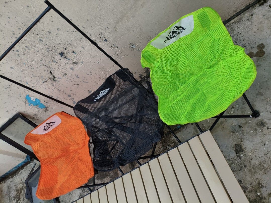 Camping Chairs Mesh type (Category: Hiking & Camping) located in Quezon City. Submitted by jjsalvador (Listing ID 1464173722, Image 2). Description: Pwede puntahan Pwede pickup lalamove Location: Brgy. Holy Spirit Quezon City.