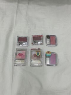 (Category: ) located in . Submitted by helpmeclearmymakeup (Listing ID 1464271244, Image 1). Description: .