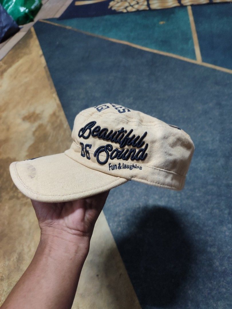 Cap worker (Category: Coats, Jackets and Outerwear) located in Rantau Panjang. Submitted by lanbundle35 (Listing ID 1464271901, Image 3). Description: cap patrol cap workers saiz 56.5-59.5 kondisi 9/10 ada kotoran basuh hilang.