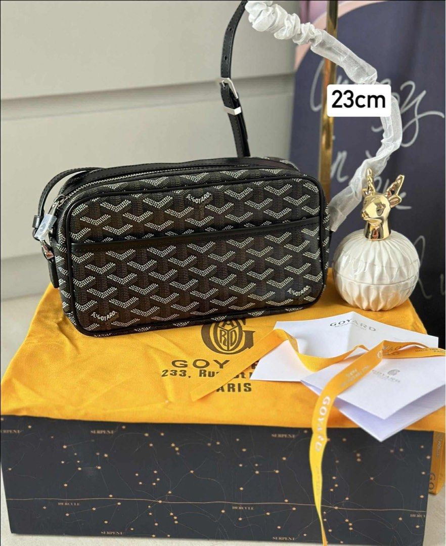 Cap-Vert PM Bag Crossbody (Category: Luxury Bags & Wallets) located in Manila. Submitted by bagsandmanymanymore1 (Listing ID 1464208335, Image 1). Description: -GO yard Cap-Vert PM Bag -What you see is what you get -Size 23cm -Jewelry:Palladium -Zipper closing system -Inside Flap pocket -material Canvas & Cervon Calfskin -Yellow cotton lining -Flat front exterior pocket Please read before you order 👉🏻❗️Payment first before shipping ❗️Cut off ti
