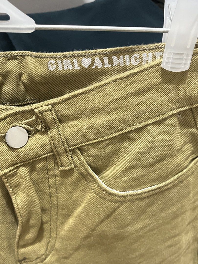 Cargo Pants Khaki Green (Category: Jeans) located in Valenzuela. Submitted by mrythings (Listing ID 1464262032, Image 2). Description: Size: 25-26.
