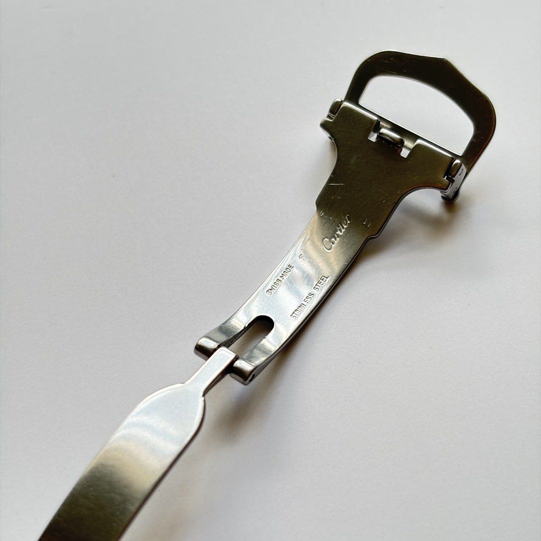 Cartier Stainless Steel Deployant Buckle Clasp (Category: Luxury Watches) located in Las Pinas. Submitted by timebaubles (Listing ID 1464159237, Image 3). Description: - Genuine Cartier Stainless Steel Deployant Buckle Clasp - 16mm - Stainless Steel - Used with Minor Scratches .