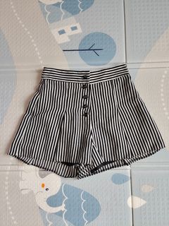 (Kategori: ) berada di . Dikirim oleh nanesclothing (ID iklan 1464150574, Gambar 1). Deskripsi: .