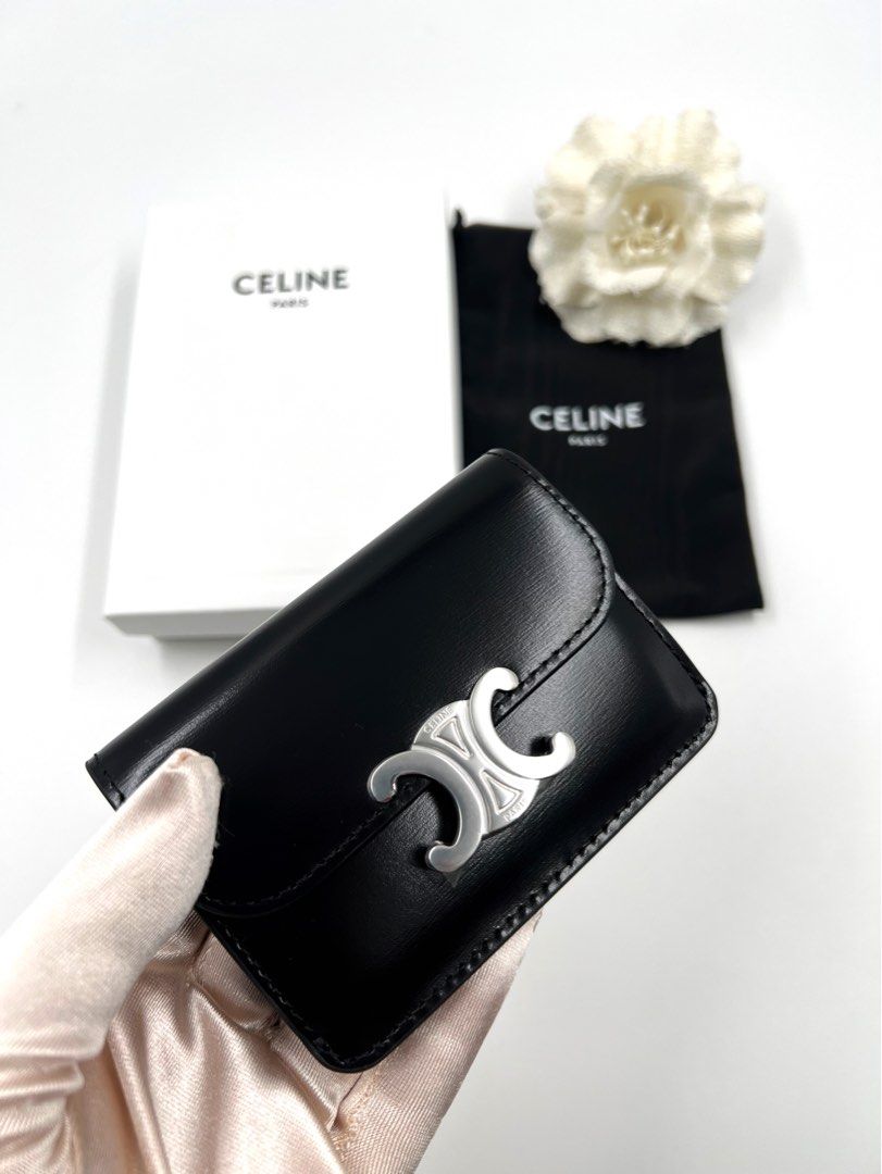 ⚜️Celine card holder (Category: Luxury Bags & Wallets) located in Makati City. Submitted by 90sangel (Listing ID 1464230240, Image 1). Description: .