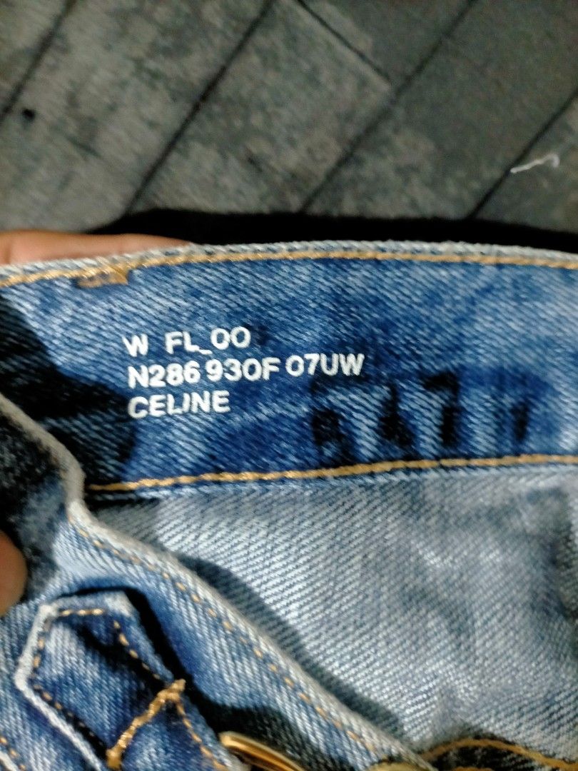 CELINE MAILLON TRIOMPHE CHAIN Pants (Category: Luxury Apparel) located in Santo Tomas. Submitted by kyso_thrift (Listing ID 1464242987, Image 2). Description: .