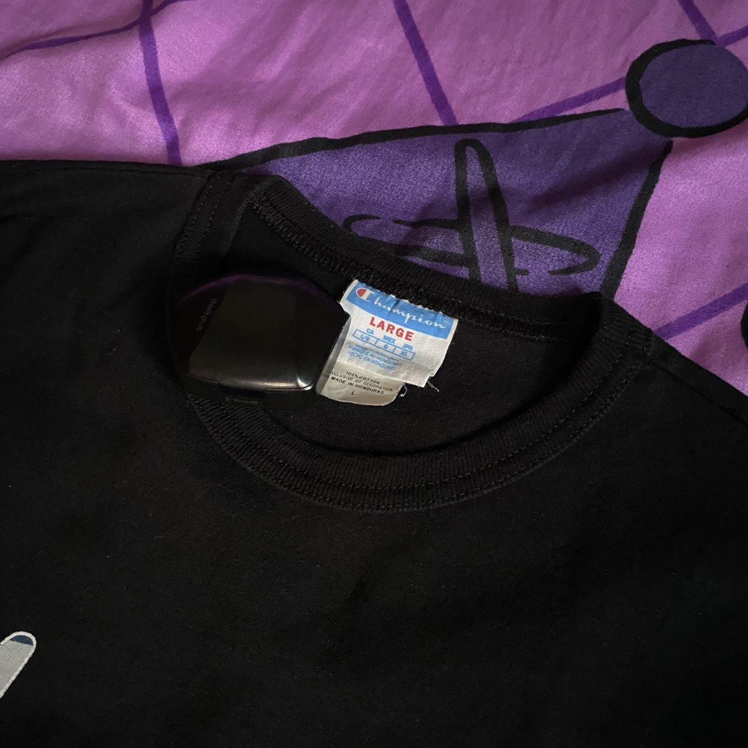 CHAMPION (Category: Tshirts & Polo Shirts ) located in Cavite. Submitted by suotnilowsenze (Listing ID 1464253049, Image 3). Description: CHAMPION Width: 22 Length: 26 (MEDIUM) Color rate: 9.5/10 Issue: Minimal hairlines Excellent Condition ₱399 + 75 SHIPPING FEE.