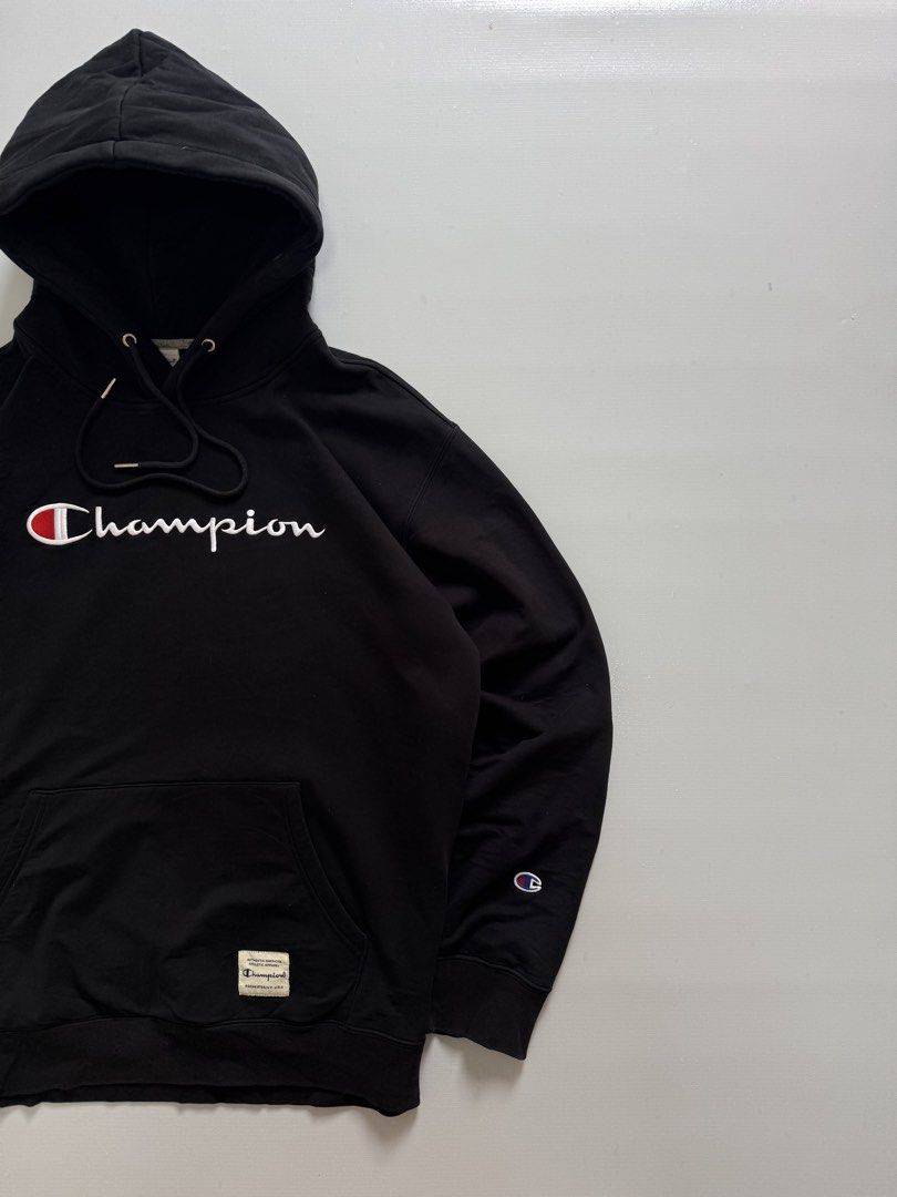 CHAMPION EMBROIDERED LOGO (Category: Coats, Jackets and Outerwear) located in Cavite. Submitted by chooseyouroutfit (Listing ID 1464299664, Image 3). Description: CHAMPION PULL OVER HOODIE SCRIPT LOGO Tight ribbings Black na black yung kulay Length - 27 Width - 25 Excellent condition Issue: Scratch ribbings Check detailed pictures .