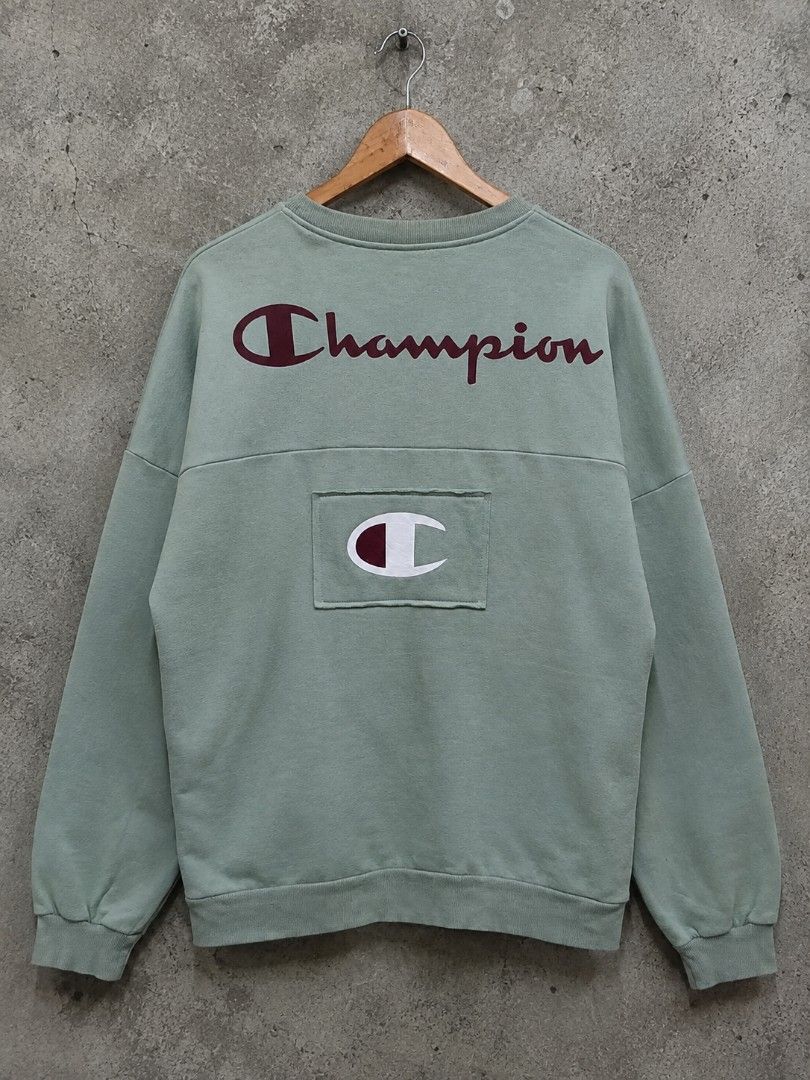 CHAMPION Pullover (Category: Coats, Jackets and Outerwear) located in Manila. Submitted by 322thriftshop (Listing ID 1464142156, Image 2). Description: CHAMPION Pullover • L'28 x W'23 • SIZE: XL •COLOR RATE: 9.5/10 •CONDITION: EXCELLENT •NEED WASH!.