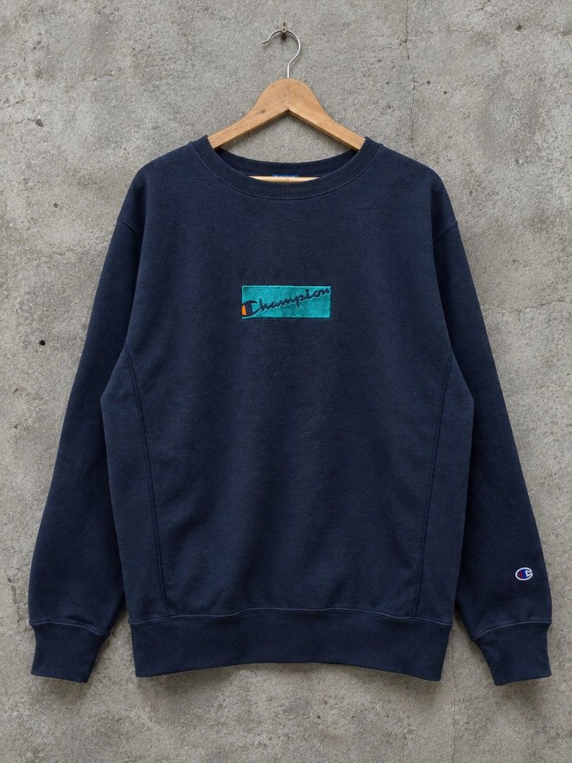 CHAMPION Pullover (Category: Coats, Jackets and Outerwear) located in Manila. Submitted by 322thriftshop (Listing ID 1464142910, Image 1). Description: CHAMPION • L'30 x W'24 • SIZE: XL - 2XL •COLOR RATE: 9.5/10 •CONDITION: EXCELLENT •NO ISSUE!.