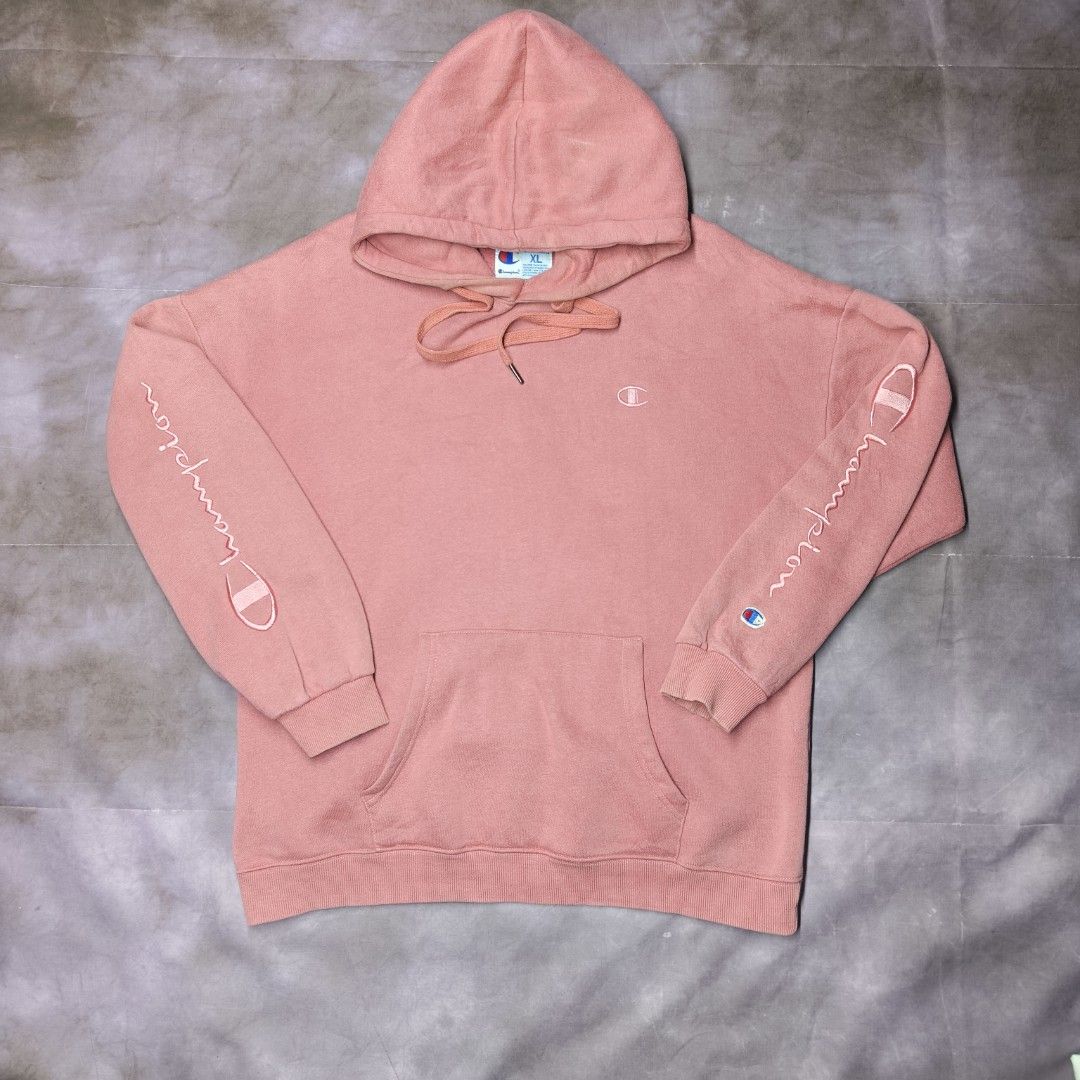 Champion Pullover Hoodie (Category: Coats, Jackets and Outerwear) located in San Jose. Submitted by dripdropph22 (Listing ID 1464285260, Image 1). Description: champion Pullover Hoodie 549+sf unli vouche unli Vc.