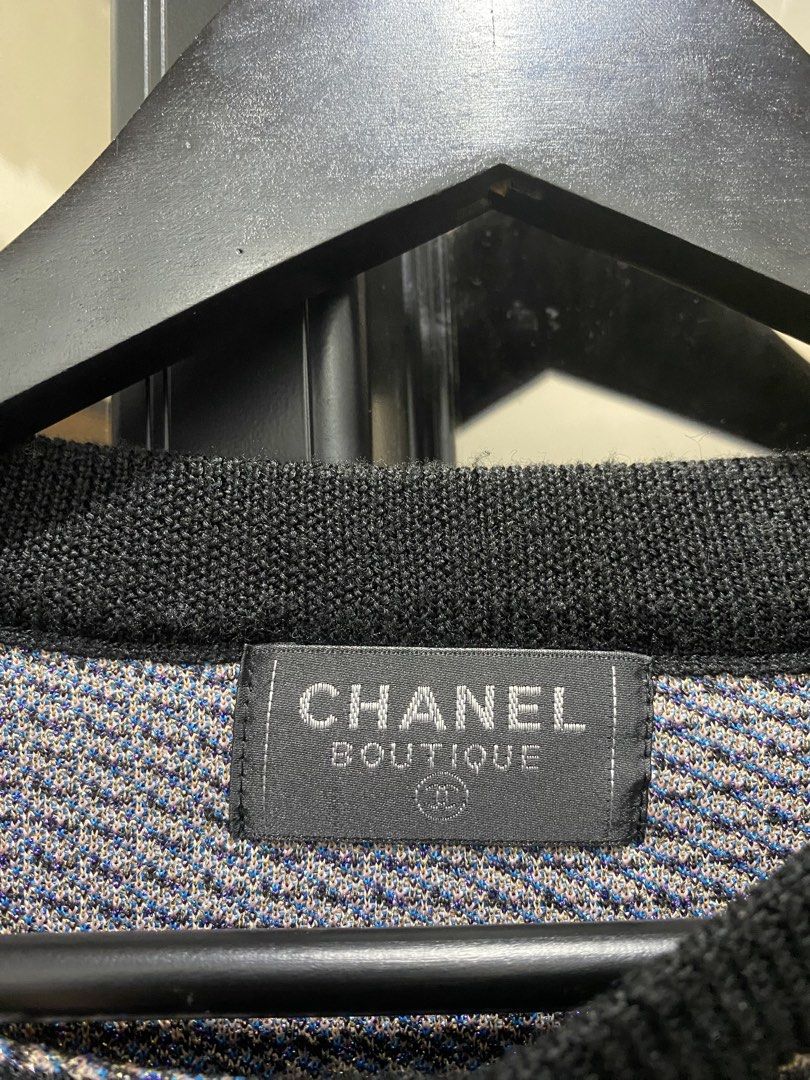Chanel (Category: Longsleeves) located in Manila. Submitted by vizcarrach03925 (Listing ID 1464285176, Image 3). Description: .