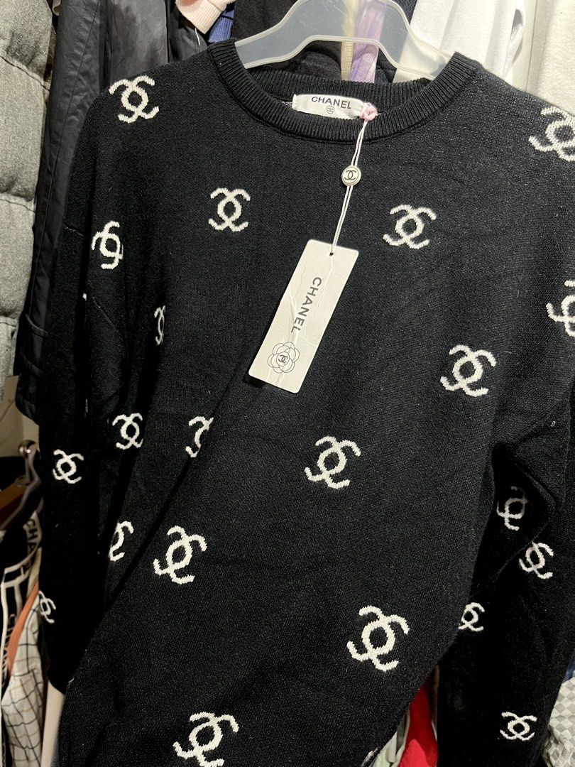 CHANEL (Category: Luxury Apparel) located in Iloilo. Submitted by dmclothing10 (Listing ID 1464327083, Image 3). Description: CHANEL knitted Sweater Large Womens with hangtag Brandnew condition Location:ILOILO.