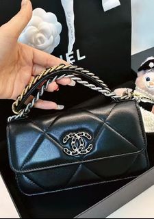 (Category: ) located in . Submitted by chicluxury (Listing ID 1464210322, Image 1). Description: .