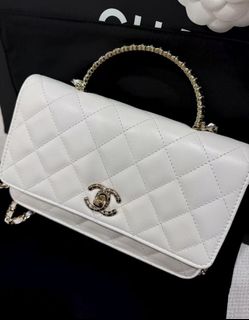(Category: ) located in . Submitted by chicluxury (Listing ID 1464209885, Image 1). Description: .