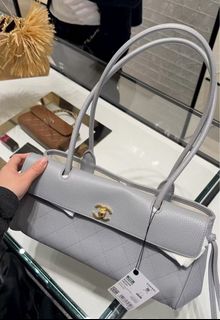 (Category: ) located in . Submitted by chicluxury (Listing ID 1464208563, Image 1). Description: .
