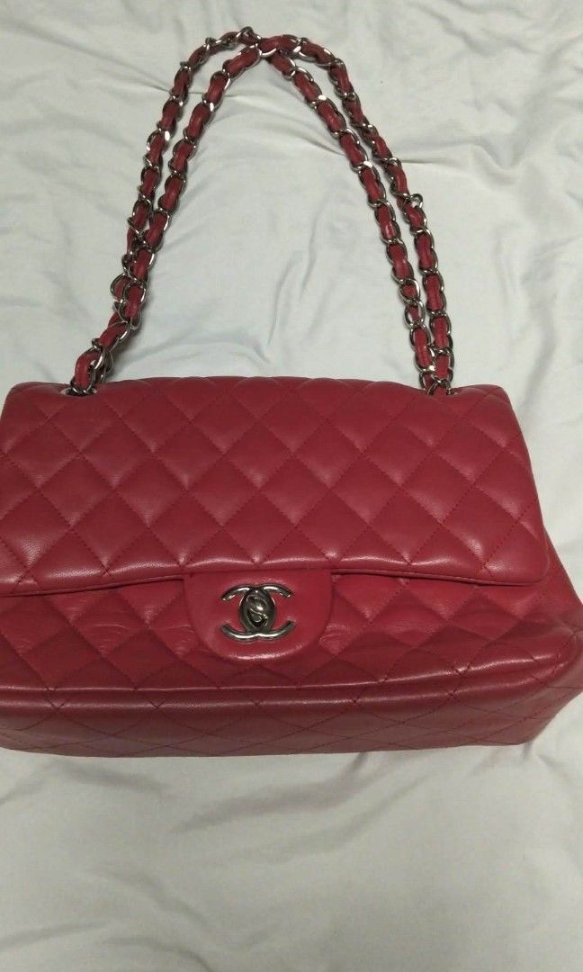 Channel bag (Category: Cross-body Bags) located in Abucay. Submitted by zealtree.b8f60f (Listing ID 1464333087, Image 2). Description: .