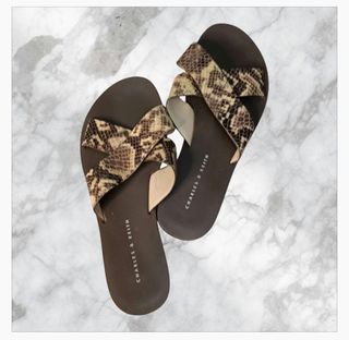 (Category: ) located in . Submitted by calm_youngstore7 (Listing ID 1464326930, Image 1). Description: .