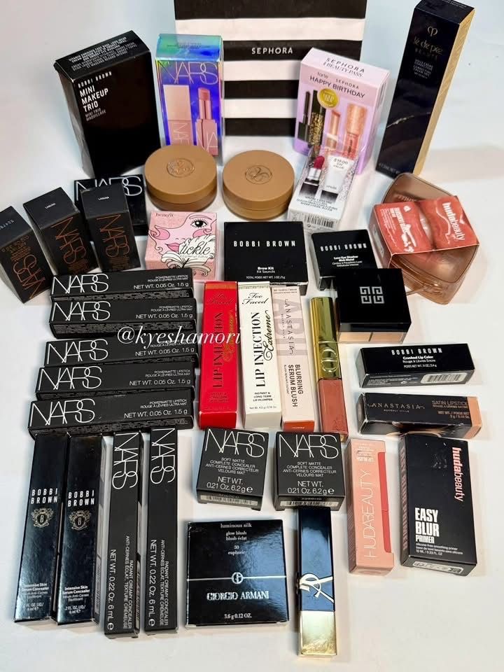 Charlotte Tilbury, NARS, Hourglass, Bobbi Brown Makeup Bundle (Category: Makeup) located in Cebu City. Submitted by kyeshamori24 (Listing ID 1464329813, Image 3). Description: - Authentic makeup bundle featuring Charlotte Tilbury, NARS, Hourglass, Bobbi Brown, and more. - Includes a mix of brand new and lightly used items. - Great variety of popular and sought-after beauty products. - Ideal for makeup enthusiasts wanting to explore different high
