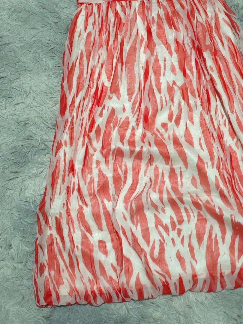 Chloe (Category: Dresses) located in Abulug. Submitted by humanwhosellthings (Listing ID 1464158202, Image 3). Description: CHLOÈ Dress ✅️Size: Small ✅️Dimes: 16W x 39L ✅Condition: Excellent ✅Issue: None ✅Color Rate: 9.8/10.