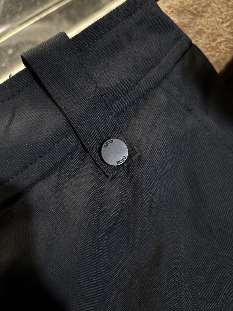 Christian Dior Black Cargo Pants (Category: Luxury Apparel) located in Las Pinas. Submitted by niallcp (Listing ID 1464195368, Image 3). Description: Dior Cargo Pants with Buckle Authentic Waist 34” Length 39” No issues.