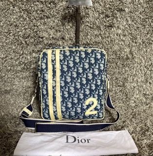 (Category: ) located in . Submitted by rufus_apparel (Listing ID 1464302581, Image 1). Description: .