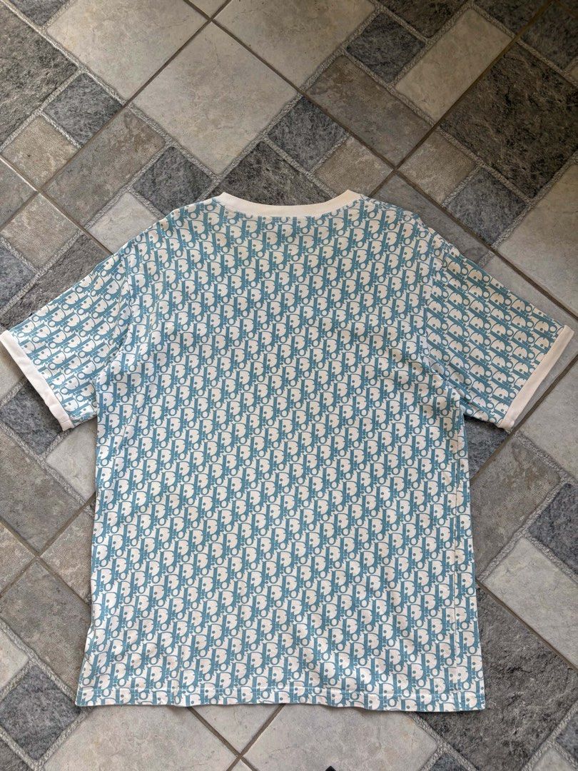 Christian Dior Oblique Monogram (Category: Tshirts & Polo Shirts ) located in Manila. Submitted by nofits.garments (Listing ID 1464354685, Image 3). Description: Christian Dior Oblique Monogram Large Width 22 Length 29 In pristine condition Mini fade, mini stain (see photo).