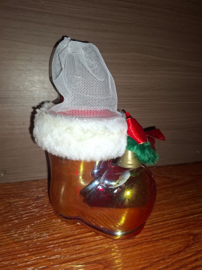 CHRISTMAS MINI SHOES DISPLAY (Category: Announcements) located in Cavite. Submitted by annek_annek (Listing ID 1464317524, Image 2). Description: PLEASE SEND ME A MESSAGE FOR MORE DETAILS. Note: PLEASE DO MANAGE OUR EXPECTATION ITEMS ARE STILL FROM JAPAN SURPLUS. MOP : BDO,BPI,MARIBANK,GCASH MOD : LALAMOVE FLASH EXPRESS OWN PICK UP MEET UP NEARBY AREA WITH HANDLING FEE..