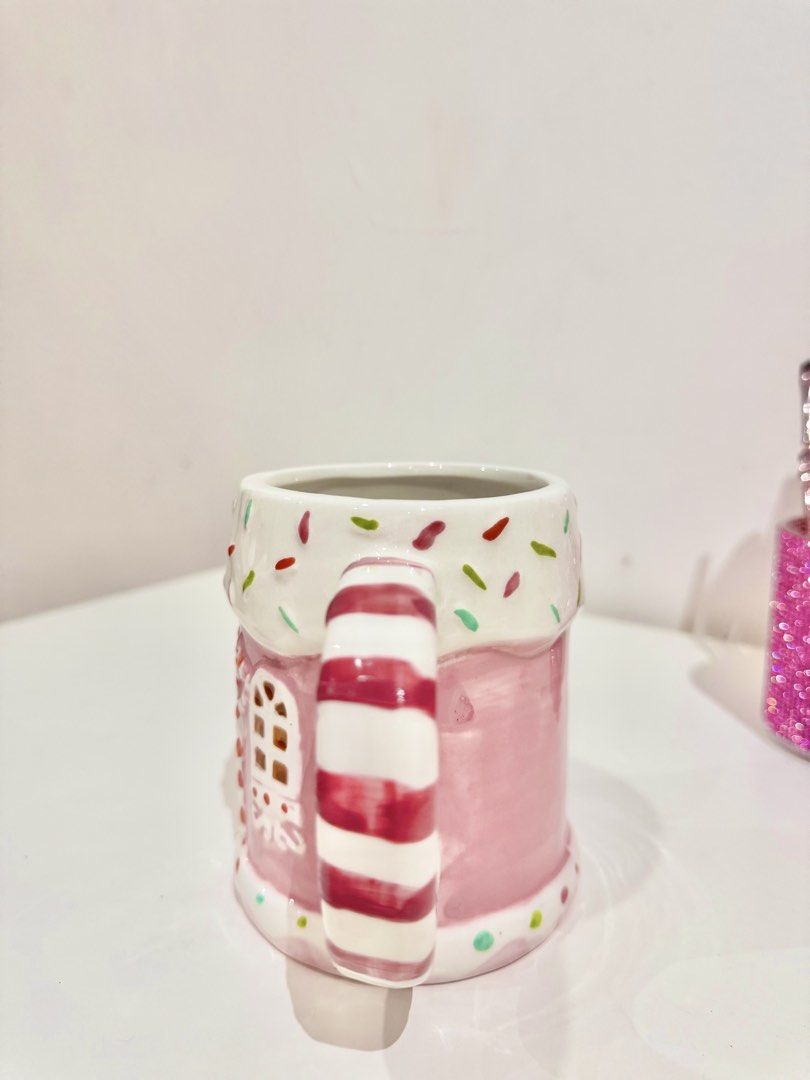 Christmas Mug Sprinkles in Pink (Category: Juicers, Blenders & Grinders) located in Manila. Submitted by strawberrymelo (Listing ID 1464199936, Image 2). Description: .