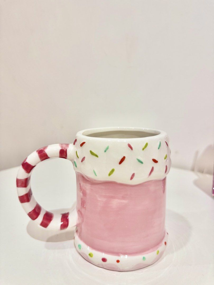 Christmas Mug Sprinkles in Pink (Category: Juicers, Blenders & Grinders) located in Manila. Submitted by strawberrymelo (Listing ID 1464199936, Image 3). Description: .