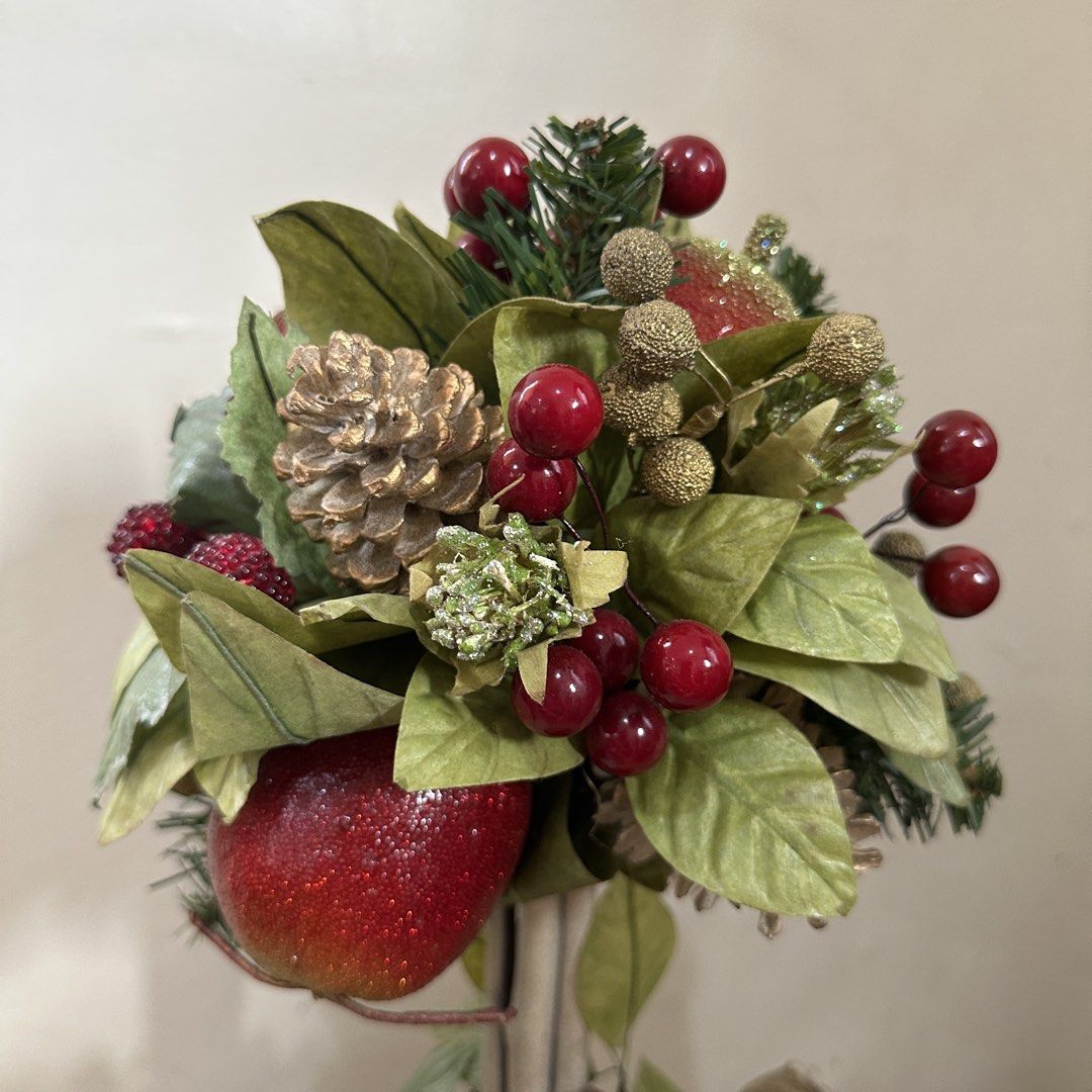 Christmas Tabletop Tree with Apples and Berries (Category: Artificial Plants & Flowers) located in Kawit. Submitted by wevibevintage (Listing ID 1464193088, Image 2). Description: 18inches.