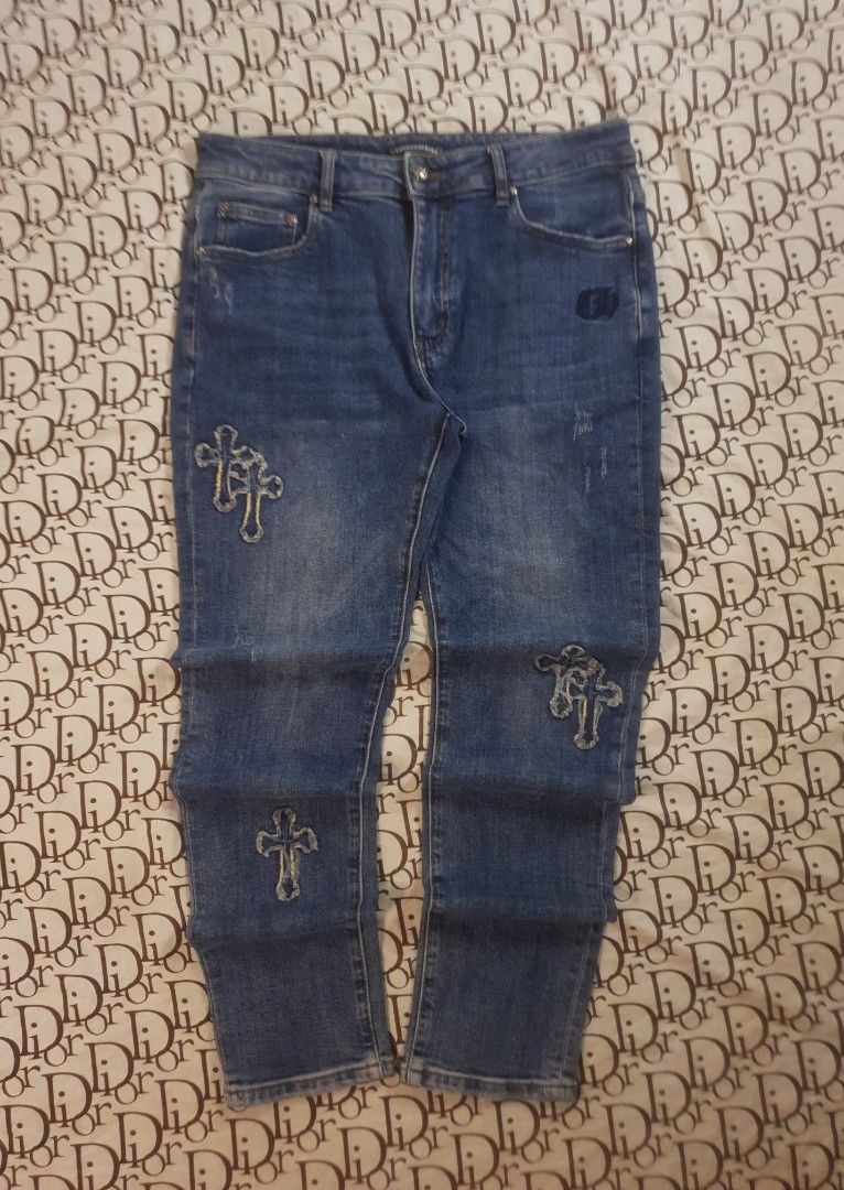 Chrome hearts denim pants multi cross (Category: Jeans) located in San Fernando. Submitted by retro.district. (Listing ID 1464304567, Image 1). Description: - Chrome hearts / affliction pants - Size: Waistline: 32 Length: 40 thighs: 9 Leg opening: 6.5.