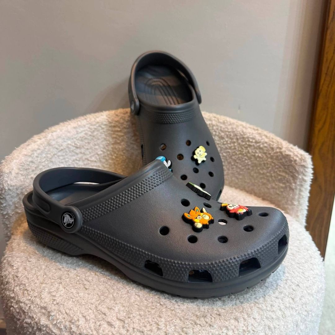 Classic Clog | Slategrey (Category: Shoe inserts) located in Rizal. Submitted by hiraya16 (Listing ID 1464165131, Image 2). Description: Available Onhand ready to ship Unisex - Sizes available? DM ✉️ J&T - Lalamove - LBC.