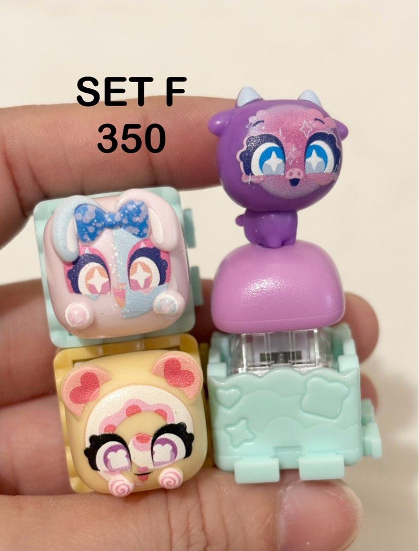 Clickeez series 3 (Category: Designer & Blind Box Toys) located in Pasig City. Submitted by k8s_charm_est.2021 (Listing ID 1464256393, Image 1). Description: Set only No breaking of set Duplicate.