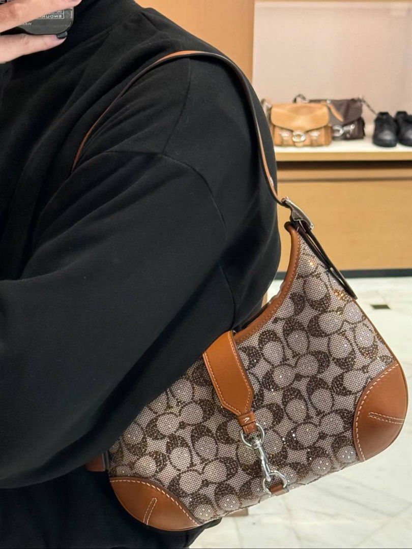 Coach Hampton Crystals (Category: Shoulder Bags) located in Binan City. Submitted by pinkykeenshop (Listing ID 1464241581, Image 2). Description: .