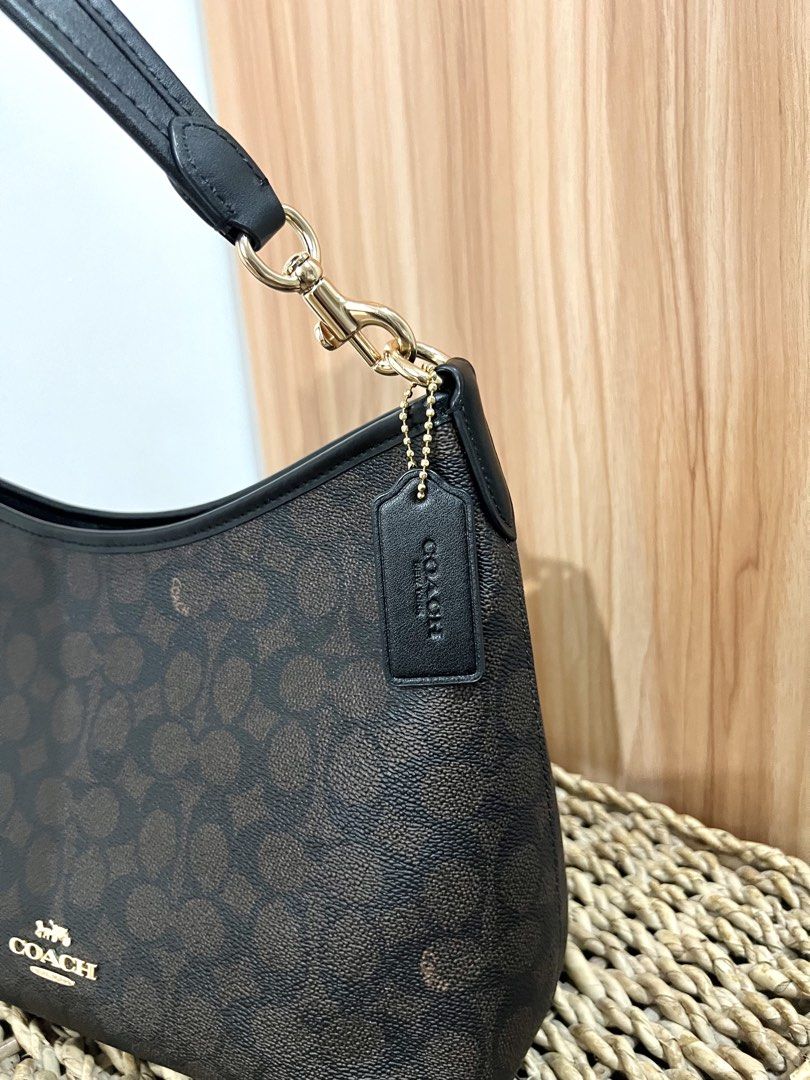 Coach Laurel Shoulder Bag (Category: Luxury Bags & Wallets) located in Cainta. Submitted by thedesignerpurse.mnl (Listing ID 1460892082, Image 2). Description: ➡️MAKE READING A HABIT PLEASE🙏🏻 ✅ like new condition used twice ko lang!! 💯authentic! money back if proven fake!! ! *color may vary depending on lightning 💯Legit Seller(pls check my reviews/rating) 🏡Loc: Cainta (lalamove/grab ready) 💵MOP: BPI BDO AND GCASH ONLY (WAG NA MAGHANAP NG IB