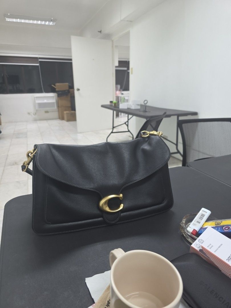 coach tabby 36 (Category: Luxury Bags & Wallets) located in Manila. Submitted by adamzhou0595071 (Listing ID 1464210389, Image 1). Description: bought this year tabby 36（runway big tabby） still selling in coach shops shop selling price around 60k my price：35k deal offline only，meet in one central makati （have dusty bag、shopping bag） very new，only used few times，can check in person first.