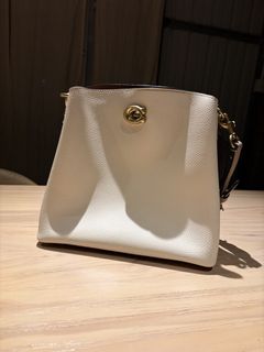 （分類：）位於 。 由 thefabveob 提交（商品編號 1464280881，圖片 1）。簡介： 。