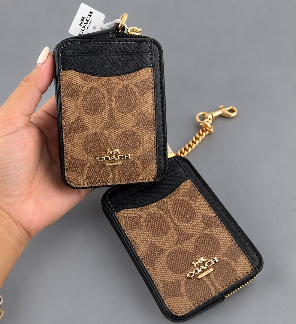 Coach Zip Card Case Wallet (Category: Wallets & Card holders) located in Binan City. Submitted by pinkykeenshop (Listing ID 1464324895, Image 1). Description: .