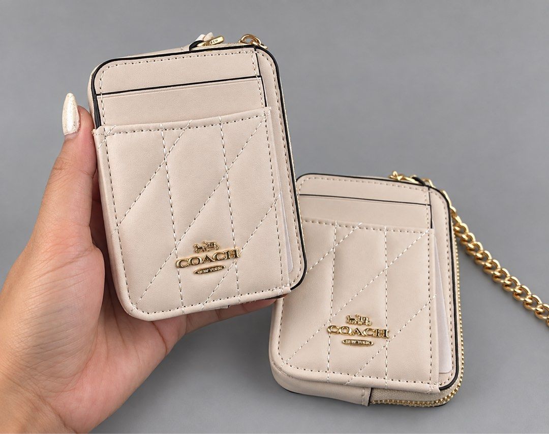 Coach Zip Card Case Wallet (Category: Wallets & Card holders) located in Binan City. Submitted by pinkykeenshop (Listing ID 1464325405, Image 1). Description: .