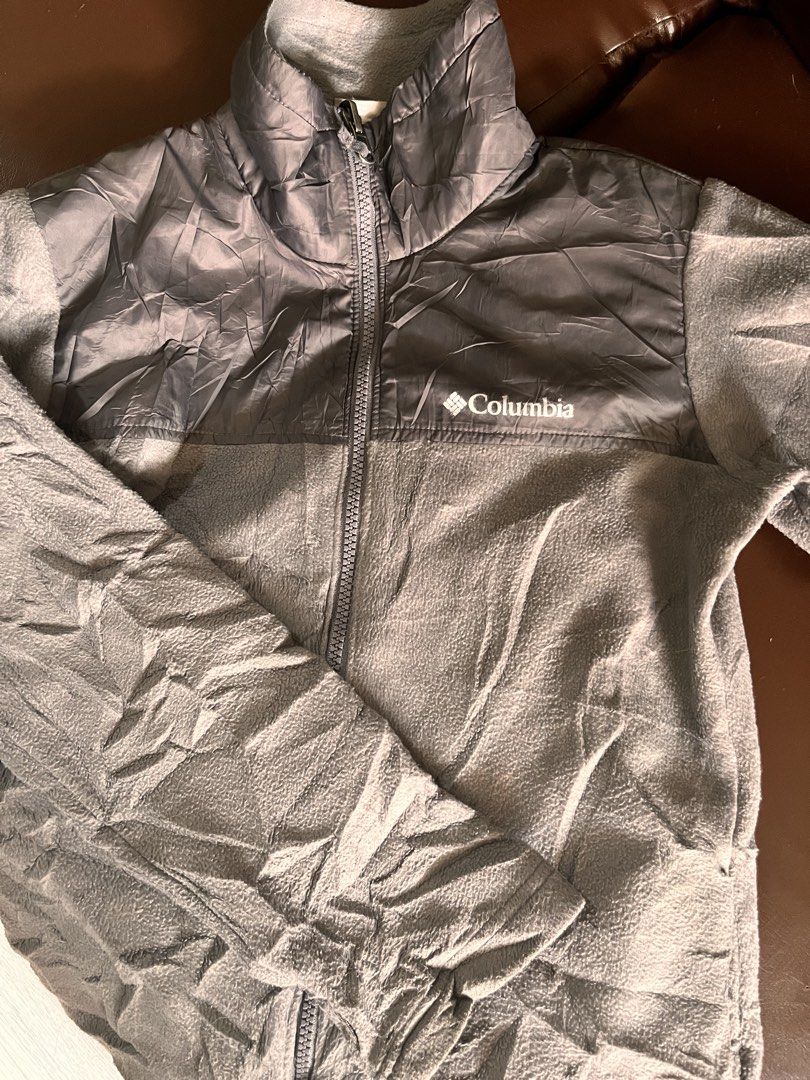 COLUMBIA JACKET (Category: Babies & Kids Fashion) located in Manila. Submitted by lucas21 (Listing ID 1464353991, Image 2). Description: - FROM US - 10 TO 12 YRS OLD .
