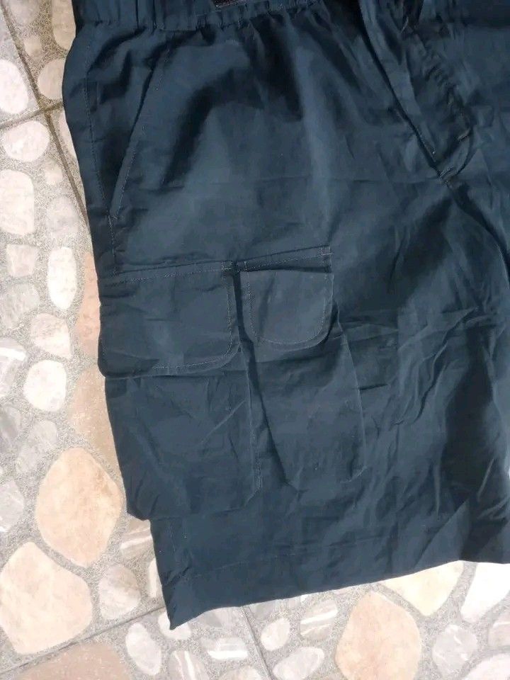 Columbia Mud Runner trekking short. (Category: Hiking & Camping) located in Dasmarinas. Submitted by francoprancisco (Listing ID 1464253601, Image 3). Description: Columbia Mud Runner trekking short. Large on tag 32-34x19.5 Japan Release. multi pockets. quickdry/lighweight/stretch Velcro and drawstring waist adjustment. excellent 580 plus sfee..