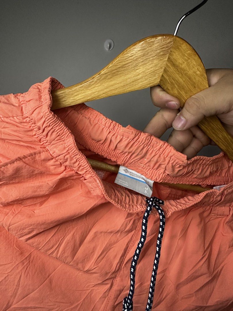 COLUMBIA PFG (Category: Shorts) located in Molave. Submitted by thriftmate13 (Listing ID 1464179108, Image 3). Description: .