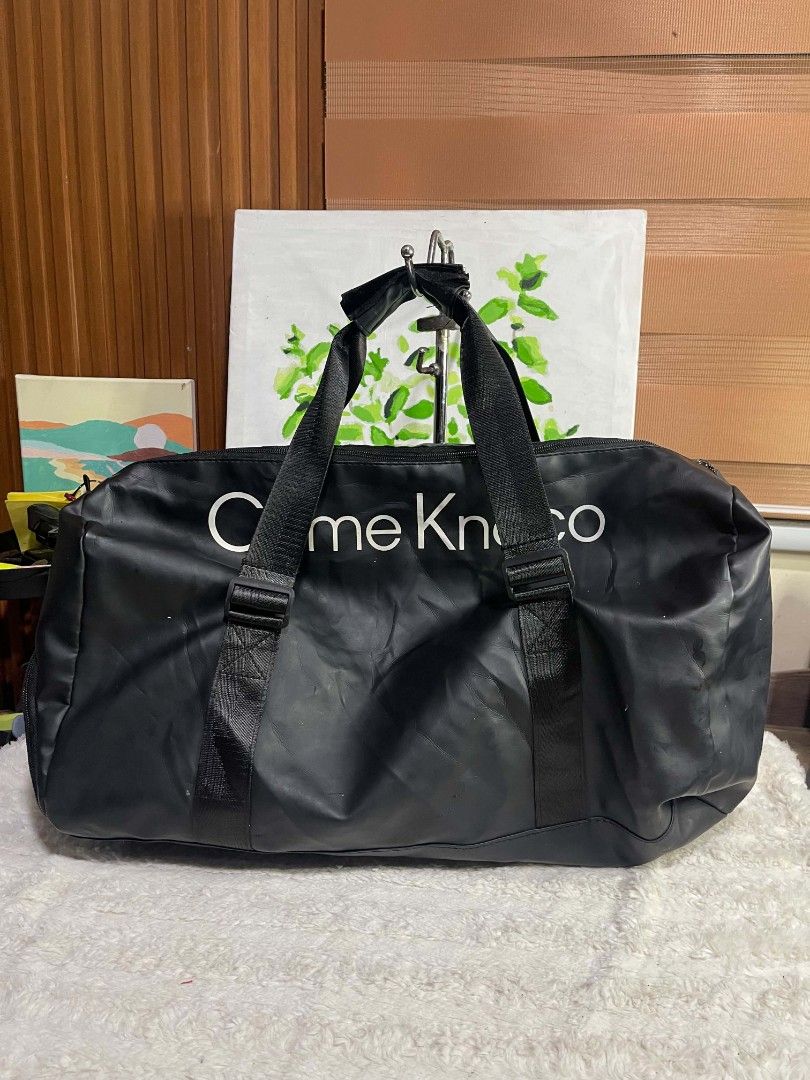 Come knoco travel bag (Category: Briefcases) located in Naawan. Submitted by twilly.apparel2 (Listing ID 1464251481, Image 1). Description: issue may scratches soft leather .