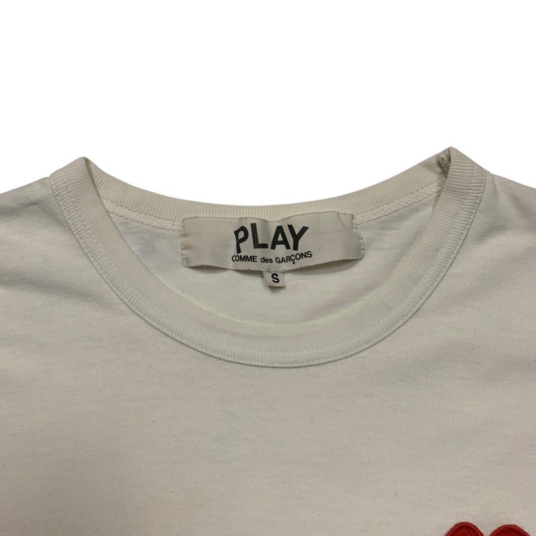 Comme Des Garcons Play Heart Patch T-Shirt (Category: Coats, Jackets and Outerwear) located in Baguio. Submitted by thesecretshop_ph (Listing ID 1464233148, Image 3). Description: Size: Small Lenght: 26” Width: 17” Issues: Faded washtag.