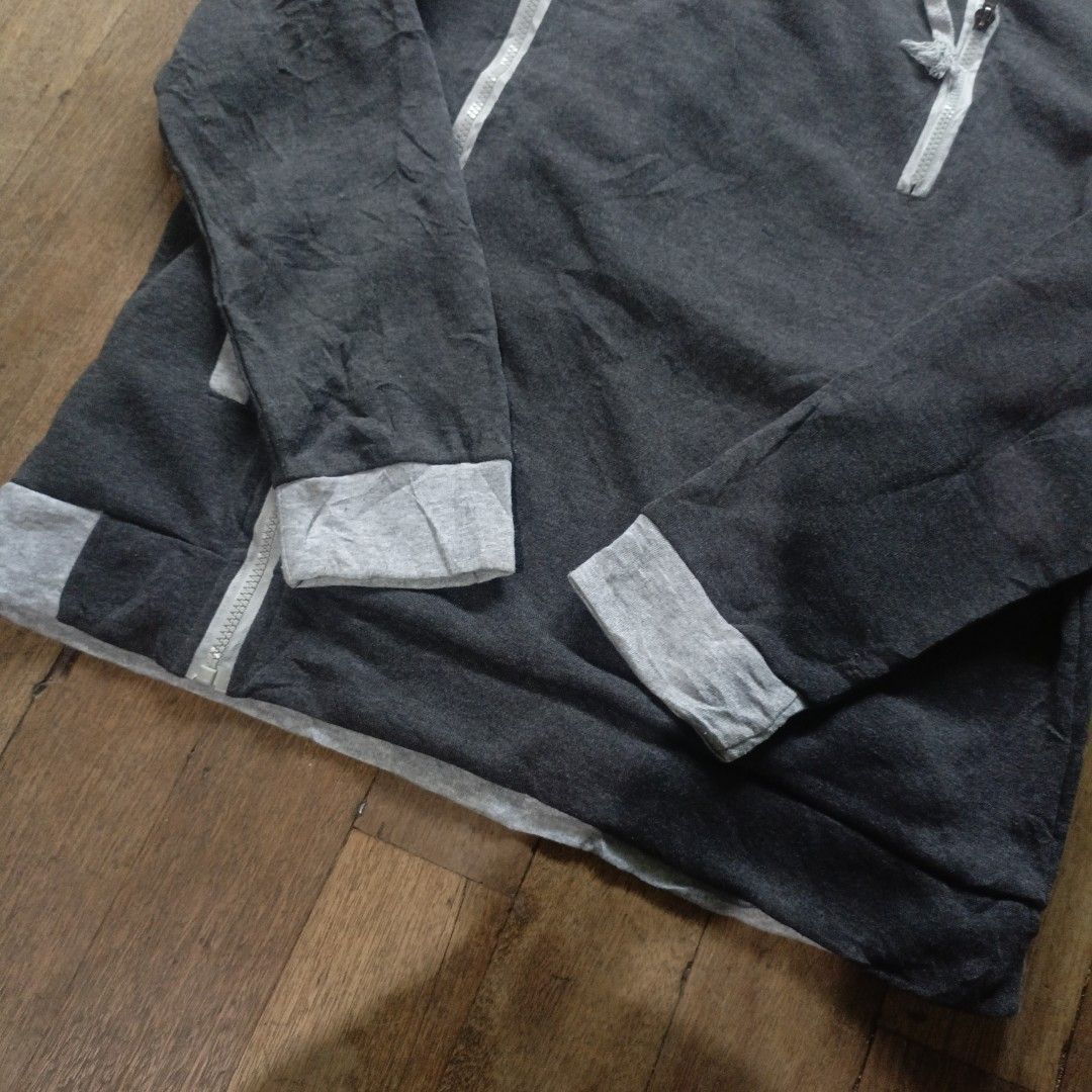 Consignment Random Korean Inspired hoodie szS-M🤩 (Category: Others Tops) located in Cebu City. Submitted by jollyastute (Listing ID 1464187401, Image 3). Description: Consignment Random Korean Inspired hoodie szS-M🤩 Widgth 21.5 × Length 25.5🌿 Best fits on: S-M✅ Washed ready to wear✅ 10/10 color rates ✅ Guaranteed no issue✅ Very presentable ✅ Pack with an obb clear plastic to maintain the condition of the item✅ DISCLAIMER: Please note that I Co