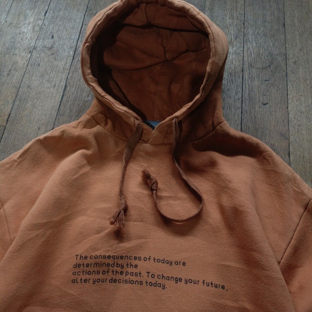 Consignment Random statement Hoodie flawless szS🤩 (Category: Hoodies) located in Cebu City. Submitted by jollyastute (Listing ID 1464186913, Image 2). Description: Consignment Random statement Hoodie flawless szS🤩 Widgth 20.5 × Length 23.8 boxy🌿 Best fits on: S Washed ready to wear✅ 10/10 color rates ✅ Guaranteed no issue✅ Very presentable ✅ Pack with an obb clear plastic to maintain the condition of the item✅ DISCLAIMER: Please note that I Co