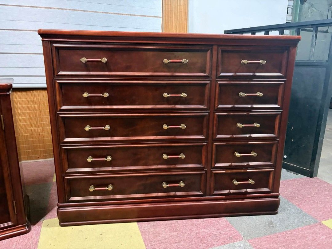 Console Cabinet and Chest Drawer (Category: Shelves, Cabinets & Racks) located in Meycauayan. Submitted by marygracecasimiro (Listing ID 1464180892, Image 2). Description: Elegant Console Cabinet & Chest Drawer Set SOLID WOOD MID-CENTURY!!! NAPAKAGANDA!!! MABIBIGAT!!! MAKINIS!!! CREDENZA & TV RACK SET!!! UPTO 55INCH TV!! Price : 19k Set ✅ ♥️ Left : Elegant Lateral Console Cabinet / Tv Rack SOLID WOOD!!! HEAVY!!! NAPAKAGANDA!!! UPTO 55INCH TV!!! P