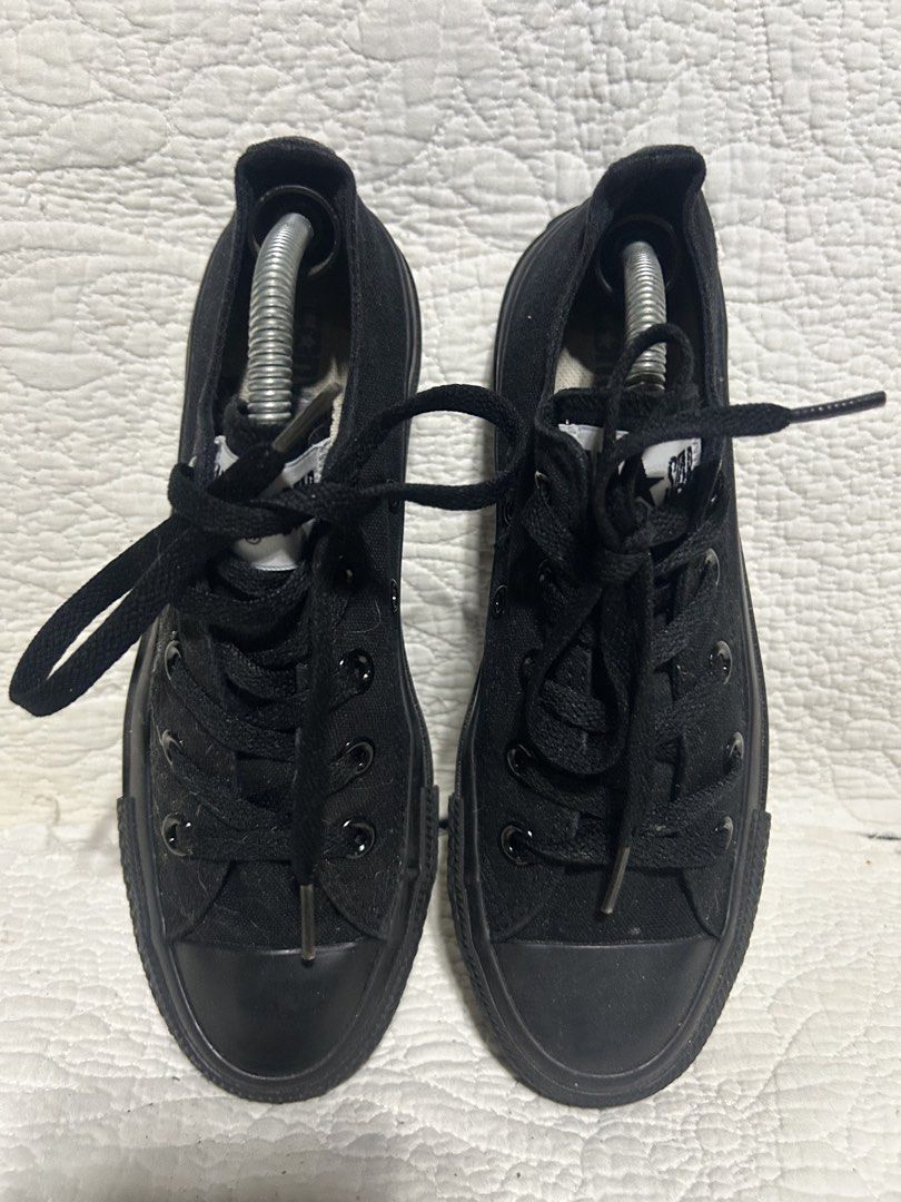 Converse All Star Black Low Top Sneakers (Category: Sneakers) located in Malaybalay. Submitted by thrifturessential (Listing ID 1464279876, Image 3). Description: - Classic black Converse low tops - Size: US 5.5W / EUR 36 / 22.5CM - A great, wearable staple piece for any wardrobe.